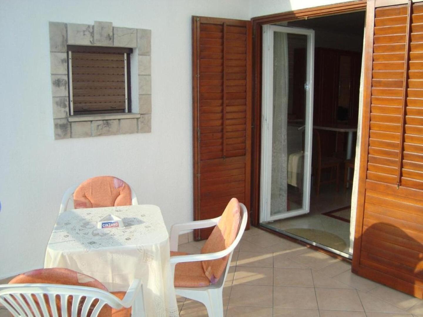 Apartment Marie Omišalj Exterior foto